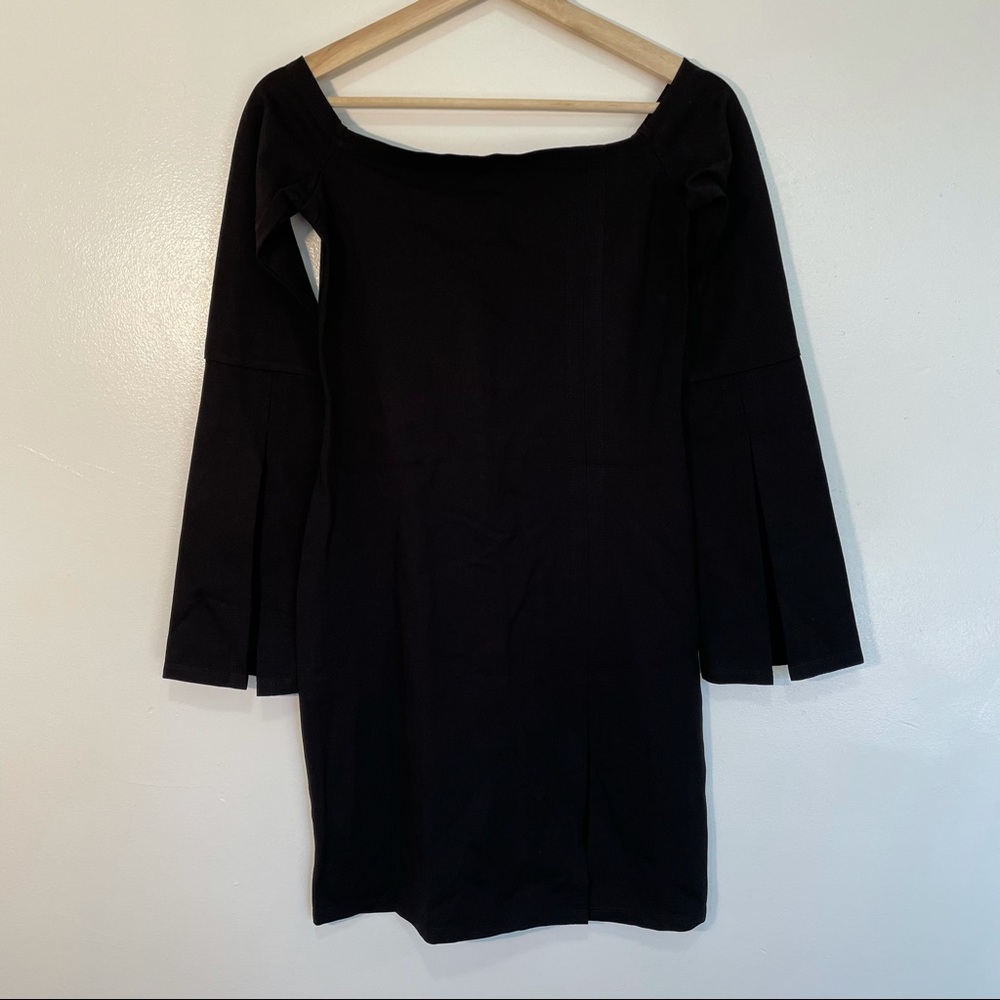 Alexis Sterre Black Off Shoulder Mini Dress Small Bell Sleeve Holiday Party - Picture 3 of 9